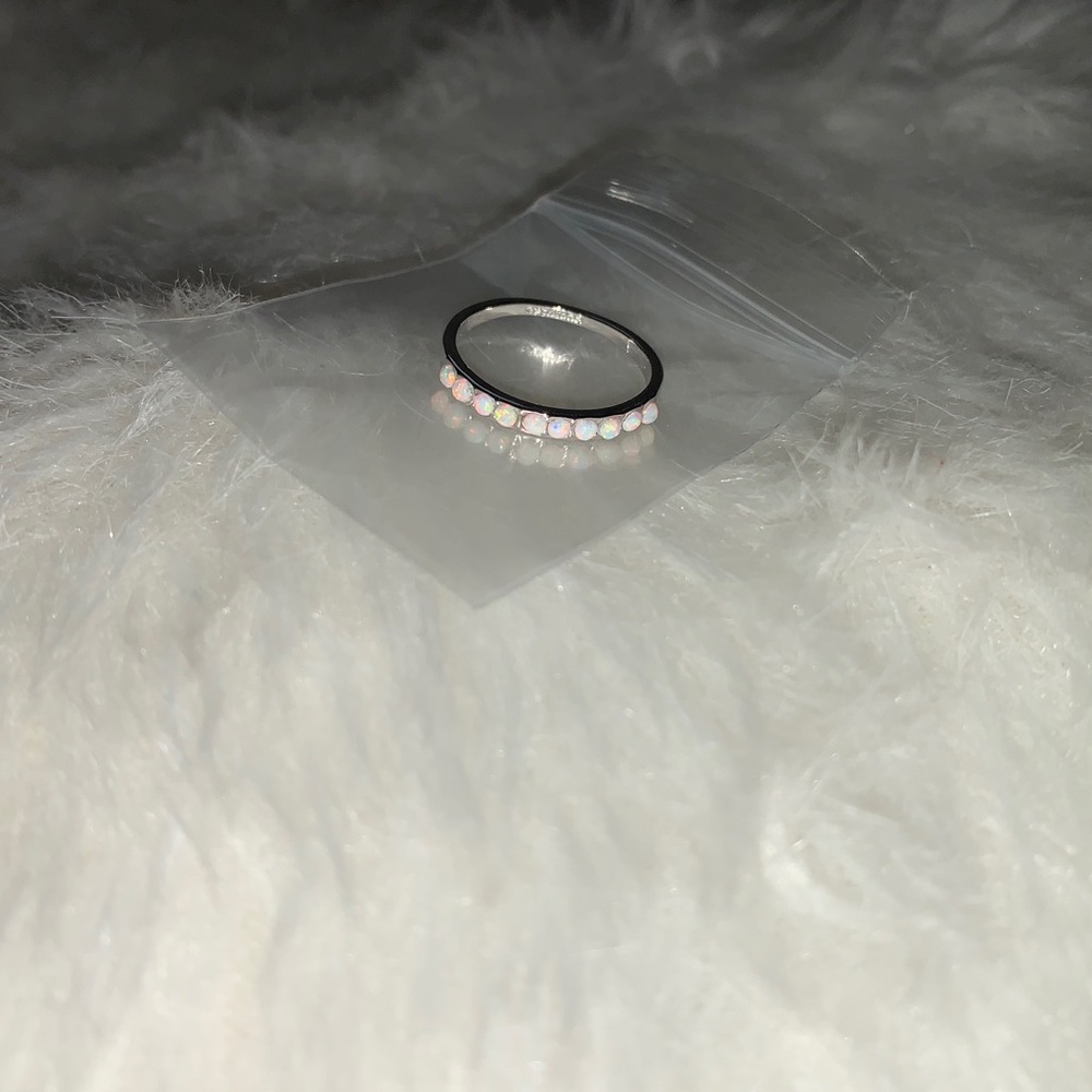 Pura Vida Gorgeous White Gemstone Ring✨🤍